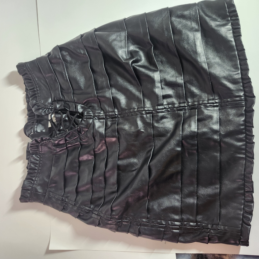 Elegant Black Ruched Bubble Skirt Knee-Length